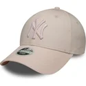 cappellino-curvo-rosa-regolabile-con-logo-rosa-da-donna-9forty-metallic-logo-dei-new-york-yankees-mlb-di-new-era