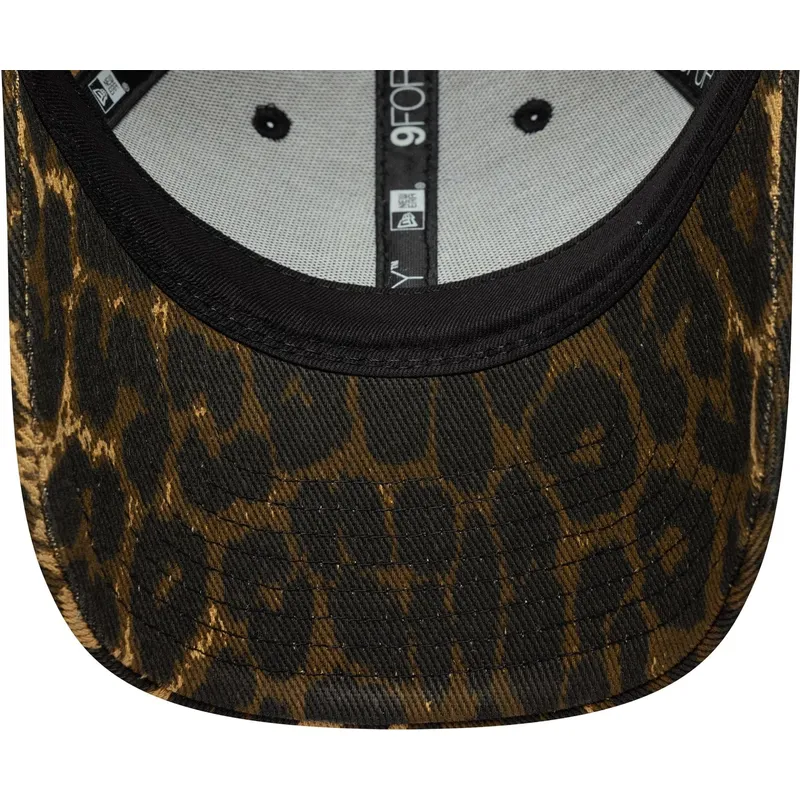 cap-curbata-leopard-adjustable-strap-9forty-de-ac-milan-serie-a-de-new-era cap-curbata-leopard-adjustable-strap-9forty-de-ac-milan-serie-a-de-new-era