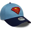 blaue-gebogene-verstellbare-kinderkappe-9forty-von-superman-dc-comics-von-new-era