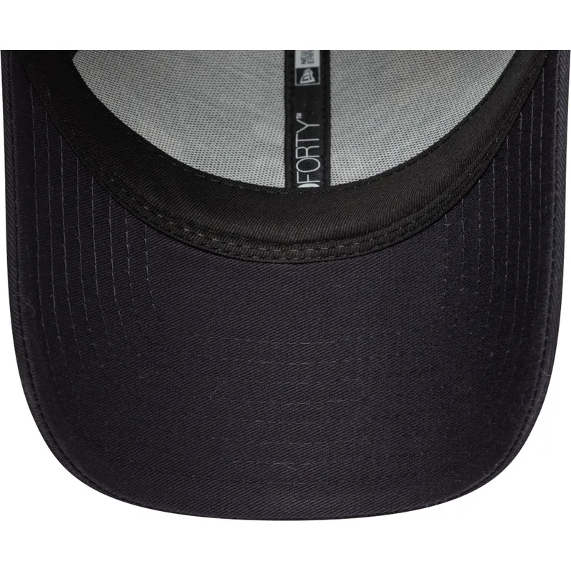 granatowa-zakrzywiona-czapka-z-regulacja-9forty-golf-all-over-print-new-era