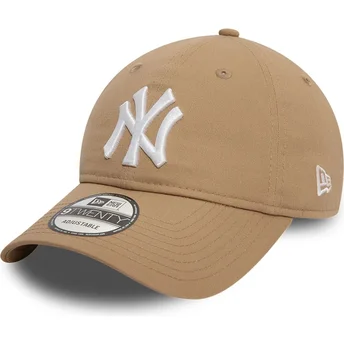Cap curbată brown adjustable strap claro 9TWENTY League Essential de New York Yankees MLB de New Era