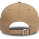 cap-curbata-brown-adjustable-strap-claro-9twenty-league-essential-de-new-york-yankees-mlb-de-new-era