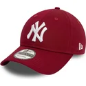casquette-courbee-rouge-fonce-ajustable-9twenty-league-essential-new-york-yankees-mlb-new-era