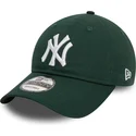 casquette-courbee-verte-fonce-ajustable-9twenty-league-essential-new-york-yankees-mlb-new-era