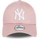 gorra-curva-rosa-ajustable-con-logo-rosa-9forty-league-essential-de-new-york-yankees-mlb-de-new-era