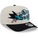 gorra-curva-beige-y-negra-snapback-9fifty-a-frame-classic-de-san-jose-sharks-nhl-de-new-era