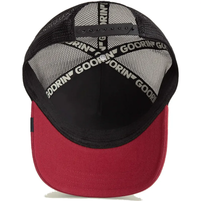 cappellino-trucker-nero-e-rosso-cane-dobermann-beware-the-farm-di-goorin-bros