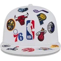 cappello-piatto-bianco-chiuso-59fifty-all-over-di-nba-di-new-era