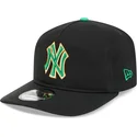 casquette-courbee-noire-snapback-19twenty-saint-patrick-s-day-new-york-yankees-mlb-new-era