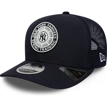 Casquette trucker bleue marine 9SEVENTY Stretch Snap Circle Spring Training New York Yankees MLB New Era