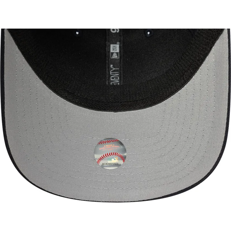 new-era-9seventy-stretch-snap-evergreen-boston-red-sox-mlb-navy-blue-trucker-hat
