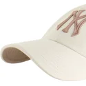 gorra-curva-beige-ajustable-clean-up-ballpark-mojave-de-new-york-yankees-mlb-de-47-brand