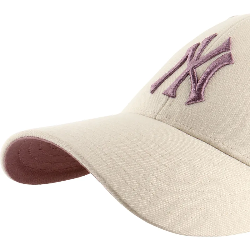 beige-kurvad-keps-snapback-med-lila-mvp-ballpark-logotyp-fran-new-york-yankees-mlb-av-47-brand
