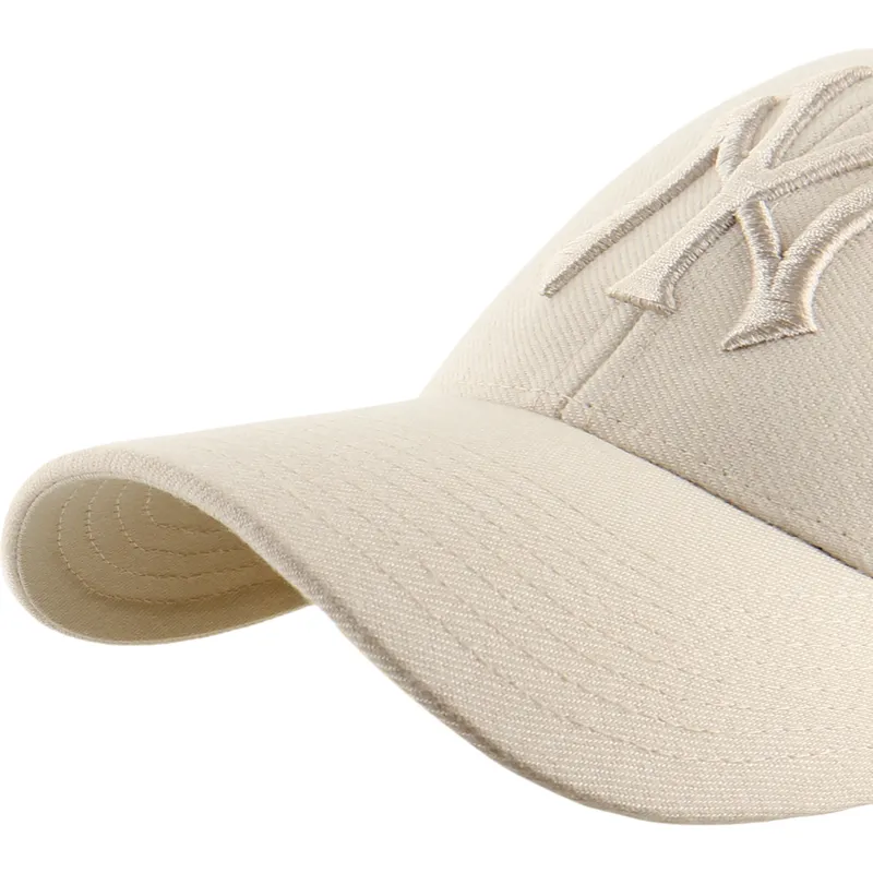 cappellino-curvo-beige-snapback-con-logo-beige-mvp-ballpark-di-new-york-yankees-mlb-di-47-brand