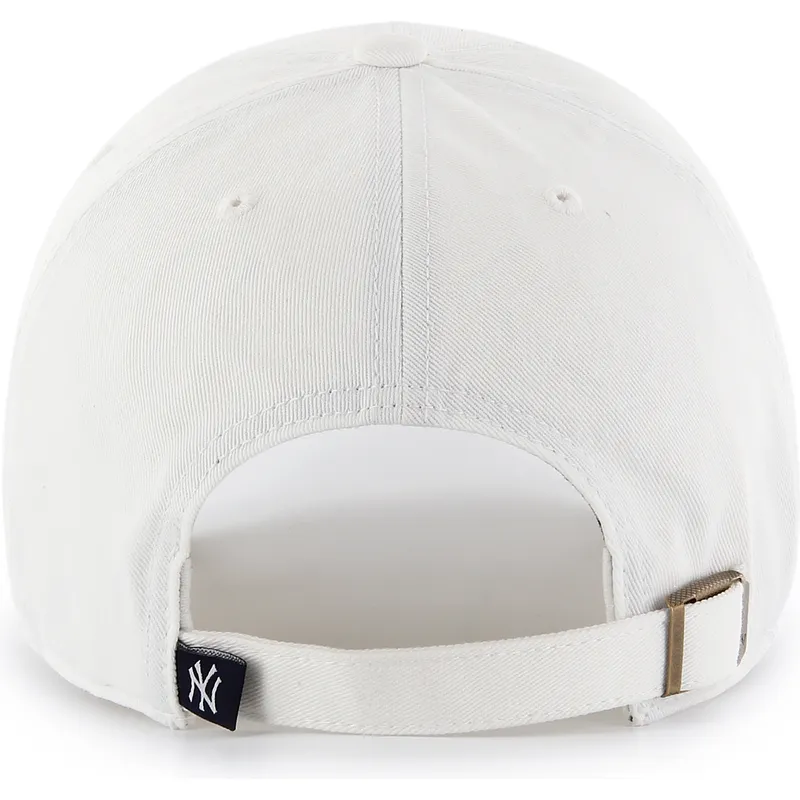 cappellino-curvo-bianco-con-logo-bianco-regolabile-clean-up-dei-new-york-yankees-mlb-di-47-brand