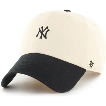 Gorra curva beige y negra ajustable Clean Up Base Runner Two Tone de New York Yankees MLB de 47 Brand