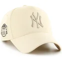 cappellino-curvo-beige-snapback-con-logo-beige-mvp-dt-sure-shot-two-tone-cotton-dei-new-york-yankees-mlb-di-47-brand