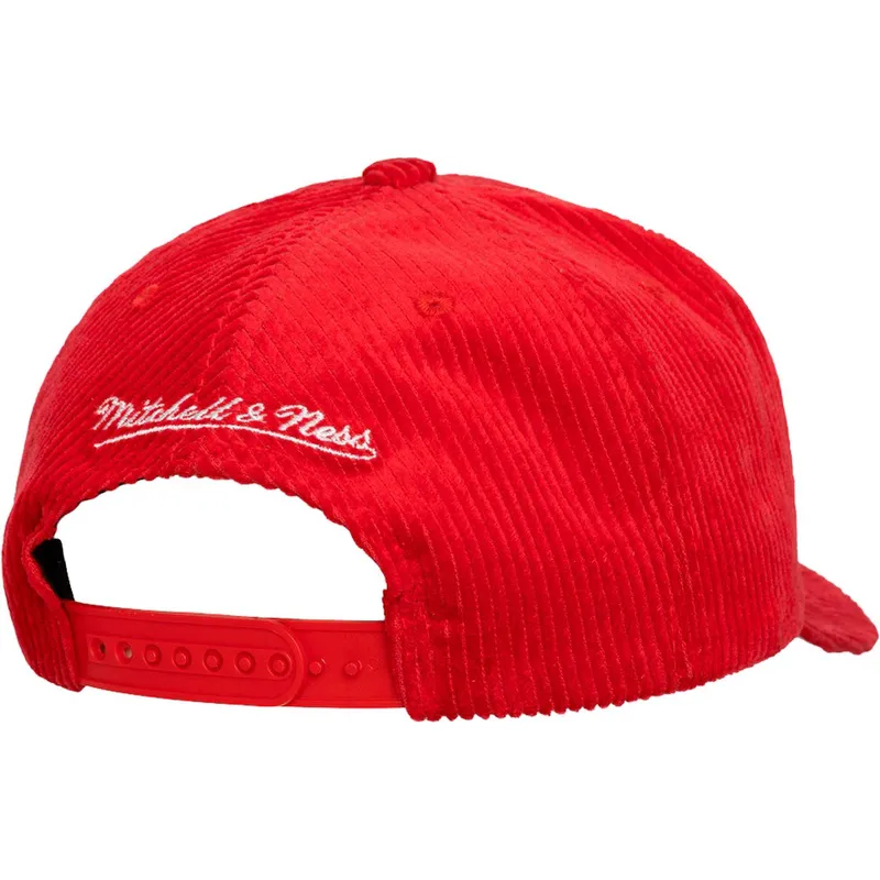 cappellino-visiera-curva-rosso-snapback-arch-stamp-pro-di-chicago-bulls-nba-di-mitchell-ness
