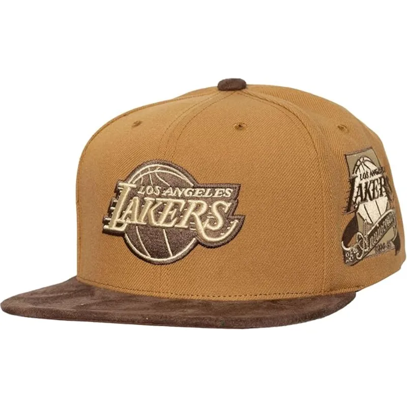 gorra-plana-marron-ajustable-coffee-strapback-de-los-angeles-lakers-nba-de-mitchell-ness