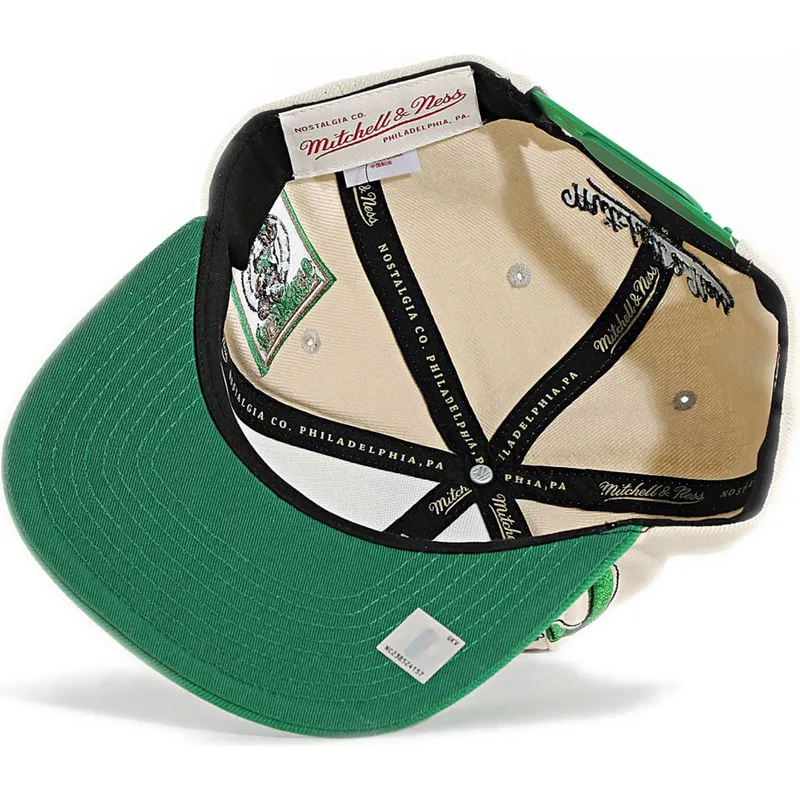 casquette-plate-verte-et-beige-snapback-across-the-board-boston-celtics-nba-mitchell-ness