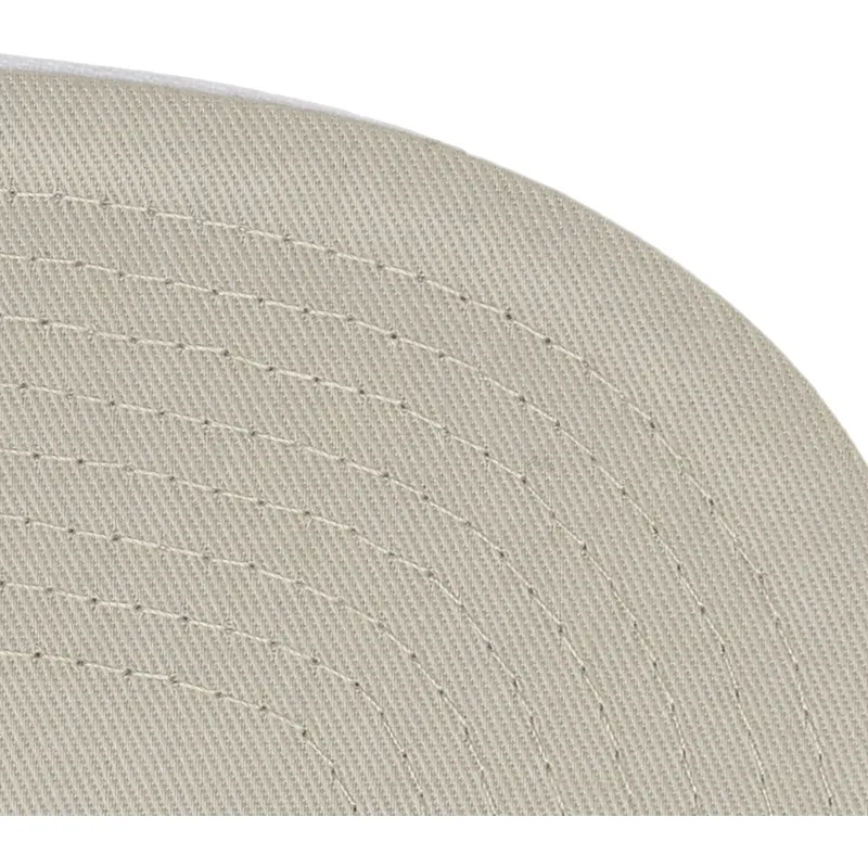 gorra-plana-blanca-roja-y-negra-blanca-snapback-old-cut-de-chicago-bulls-nba-de-mitchell-ness