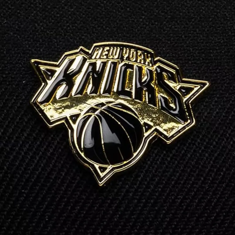 epci-curbata-negru-snapback-pinned-gold-pro-de-new-york-knicks-nba-de-mitchell-ness