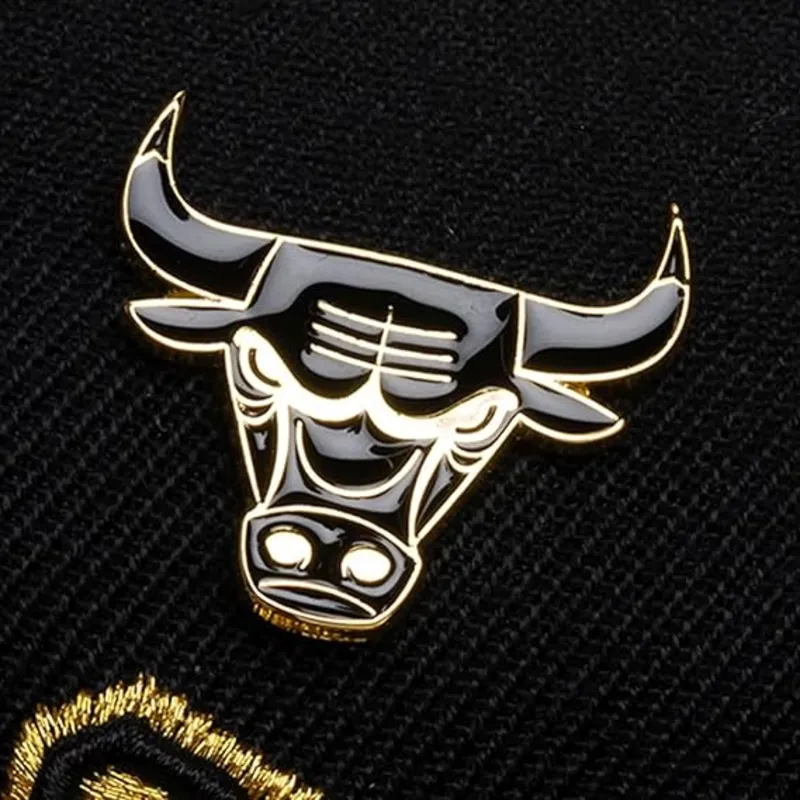 gorra-curva-negra-snapback-pinned-gold-pro-de-chicago-bulls-nba-de-mitchell-ness