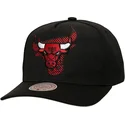 gorra-curva-negra-snapback-tilted-pro-de-chicago-bulls-nba-de-mitchell-ness