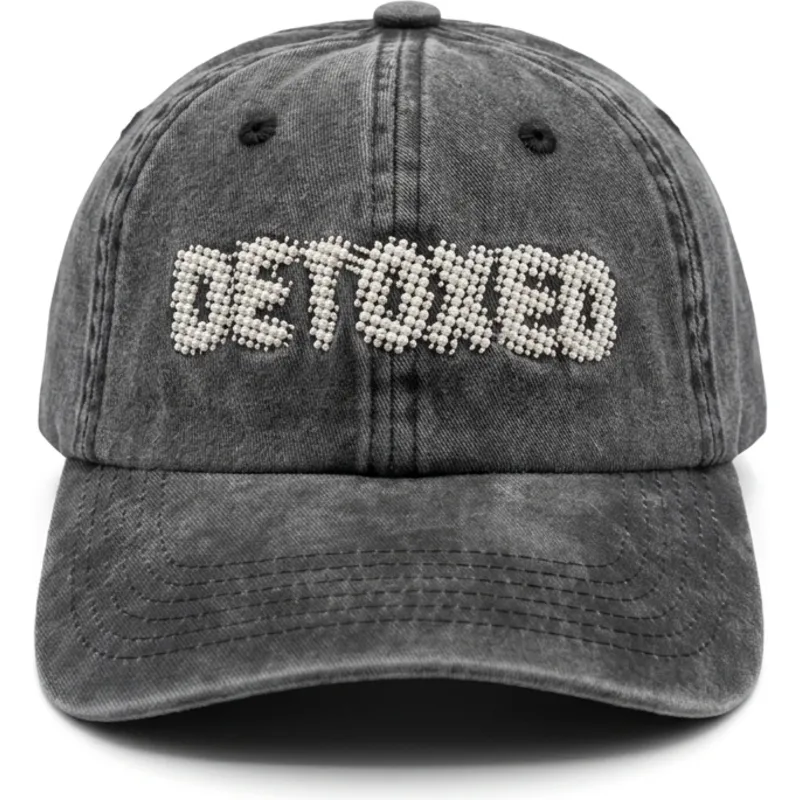 schwarze-verstellbare-curved-cap-detoxed-washed-von-pica-pica