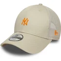 casquette-trucker-beige-ajustable-avec-logo-orange-pour-enfant-9forty-homefield-new-york-yankees-mlb-new-era