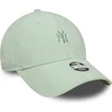 casquette-courbee-verte-ajustable-pour-femme-9forty-mini-cord-new-york-yankees-mlb-new-era