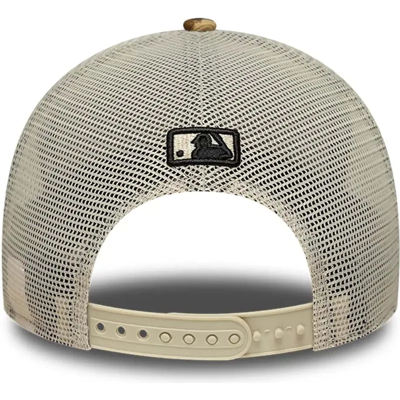 czapka-trucker-w-panterke-dla-kobiet-9forty-m-crown-a-frame-leopard-new-york-yankees-mlb-new-era