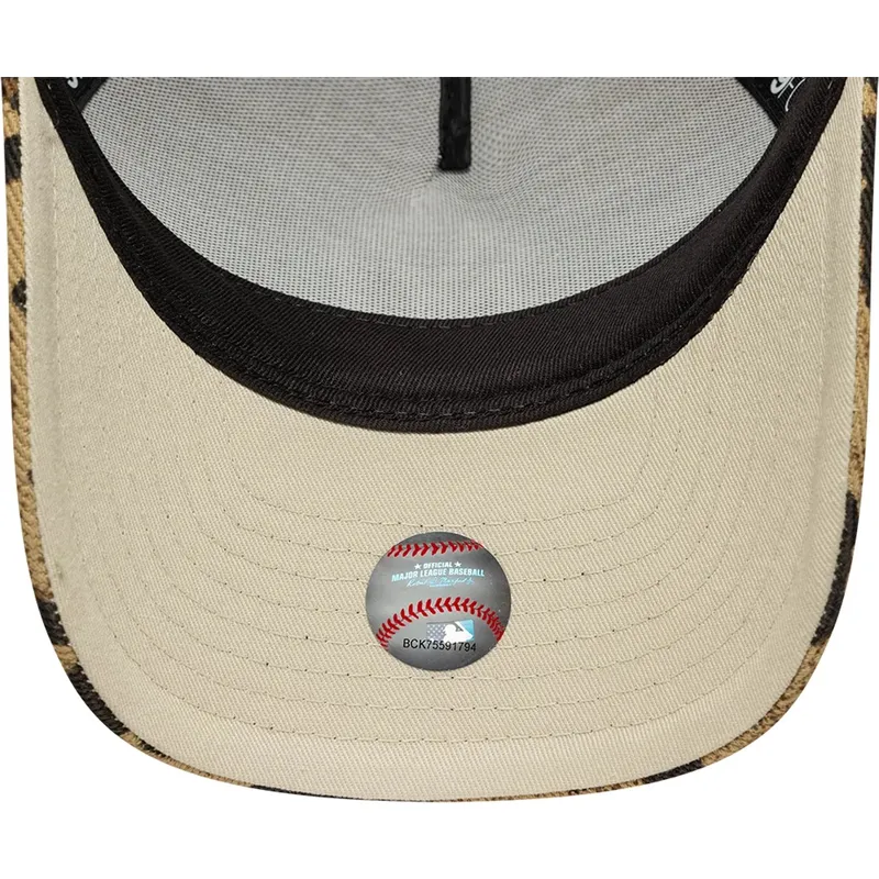 damen-trucker-cap-leopard-9forty-m-crown-a-frame-leopard-new-york-yankees-mlb-von-new-era