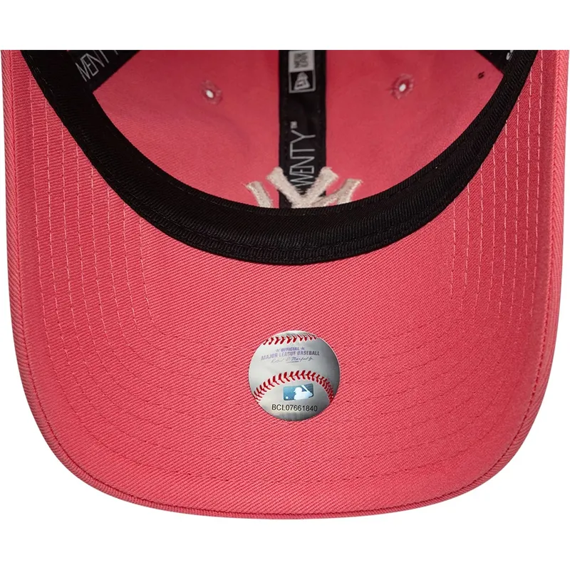 gebogene-rosa-verstellbare-kappe-mit-beigem-logo-fur-damen-9twenty-league-essential-midi-von-new-york-yankees-mlb-von-new-era