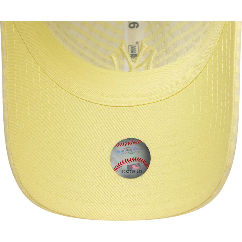 epci-curbata-galben-reglabila-9twenty-seersucker-de-new-york-yankees-mlb-de-new-era epci-curbata-galben-reglabila-9twenty-seersucker-de-new-york-yankees-mlb-de-new-era