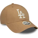 brazowa-regulowana-czapka-z-zakrzywionym-daszkiem-dla-kobiet-9forty-linen-los-angeles-dodgers-mlb-new-era