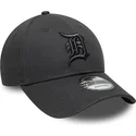 czarna-regulowana-czapka-z-zakrzywionym-daszkiem-z-czarnym-logo-9forty-team-outline-detroit-tigers-mlb-od-new-era