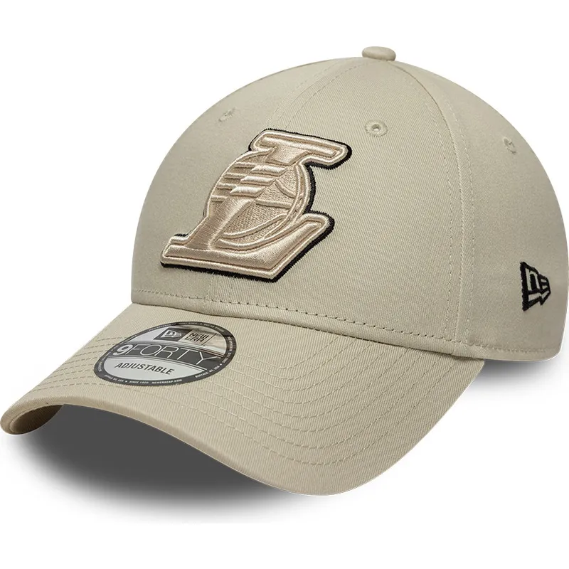 bojd-beige-justerbar-keps-med-beige-logotyp-9forty-team-outline-fran-los-angeles-lakers-nba-av-new-era