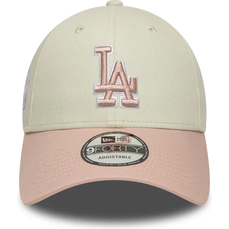 cappellino-curvo-beige-e-rosa-regolabile-con-logo-rosa-9forty-world-series-patch-dei-los-angeles-dodgers-mlb-di-new-era