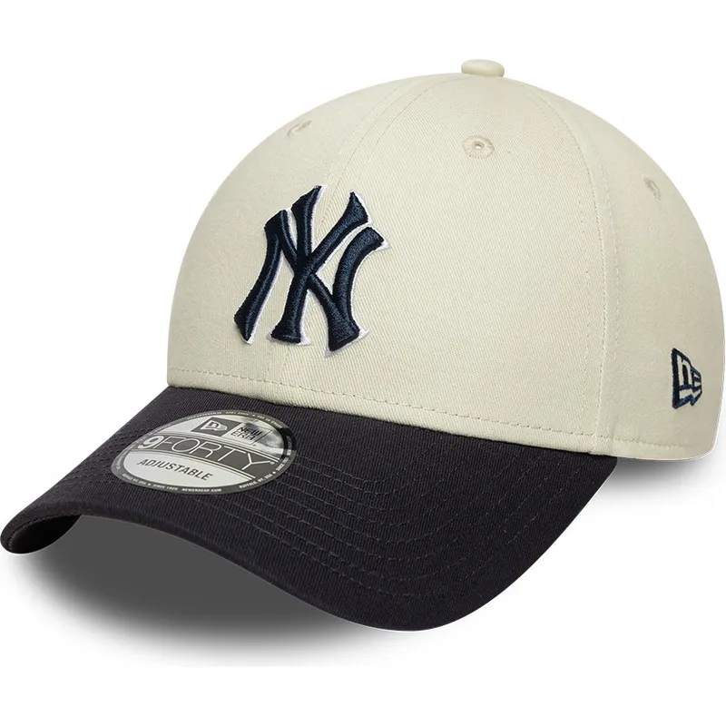 bezowa-i-granatowa-regulowana-czapka-z-zakrzywionym-daszkiem-z-granatowym-logo-9forty-world-series-new-york-yankees-mlb-new-era