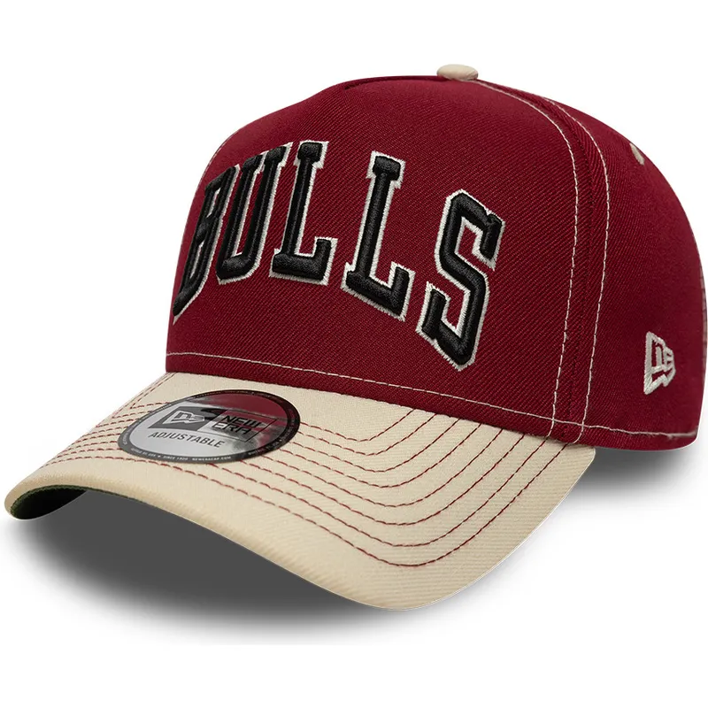 cappellino-curvo-rosso-e-beige-snapback-e-frame-city-icon-dei-chicago-bulls-nba-di-new-era