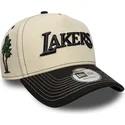 cappellino-curvo-beige-e-nero-snapback-e-frame-city-icon-dei-los-angeles-lakers-nba-di-new-era