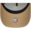 braune-gebogene-snapback-kappe-mit-schwarzem-logo-e-frame-league-essential-der-los-angeles-dodgers-mlb-von-new-era