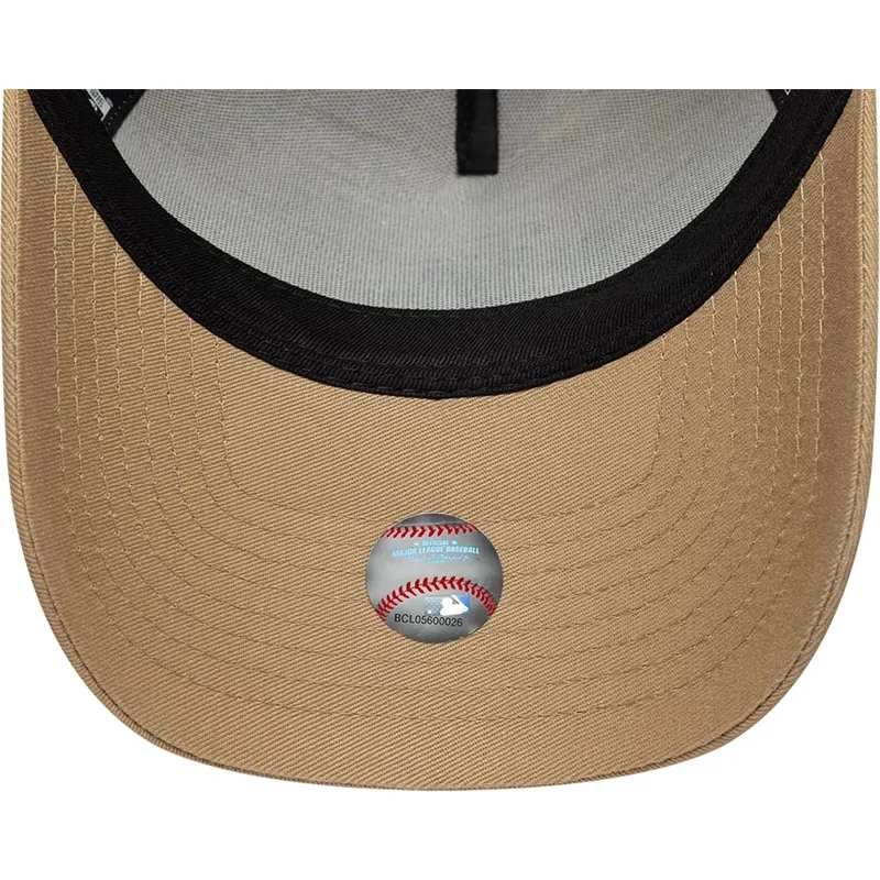 brazowa-czapka-z-daszkiem-snapback-z-czarnym-logo-e-frame-league-essential-los-angeles-dodgers-mlb-new-era