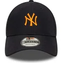 marineblaue-verstellbare-trucker-kappe-mit-orangefarbenem-logo-9forty-homefield-midi-der-new-york-yankees-mlb-von-new-era