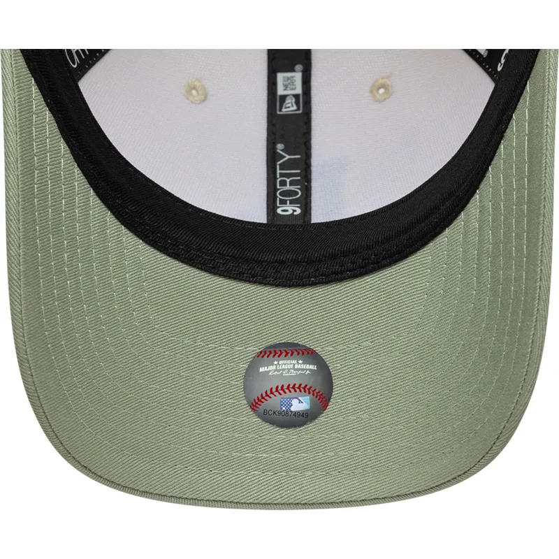 cap-curbata-beige-snapback-9forty-m-crown-side-script-de-los-angeles-dodgers-mlb-de-new-era