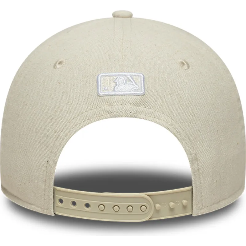casquette-courbee-beige-snapback-9forty-m-crown-linen-new-york-yankees-mlb-new-era