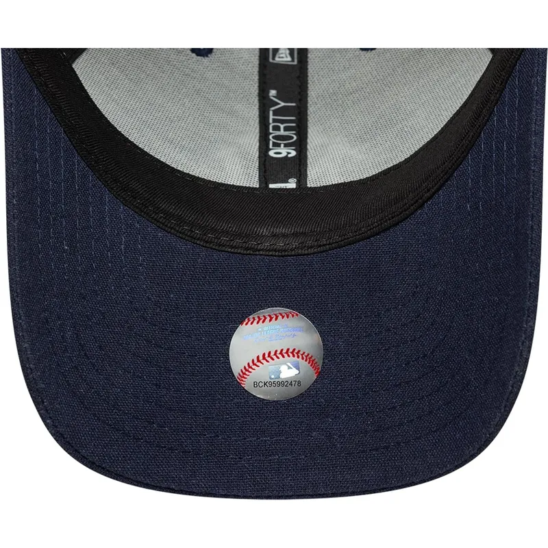 casquette-courbee-bleue-marine-snapback-9forty-m-crown-linen-new-york-yankees-mlb-new-era