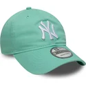 cappellino-con-visiera-curva-verde-chiaro-regolabile-9twenty-league-essential-di-new-york-yankees-mlb-di-new-era