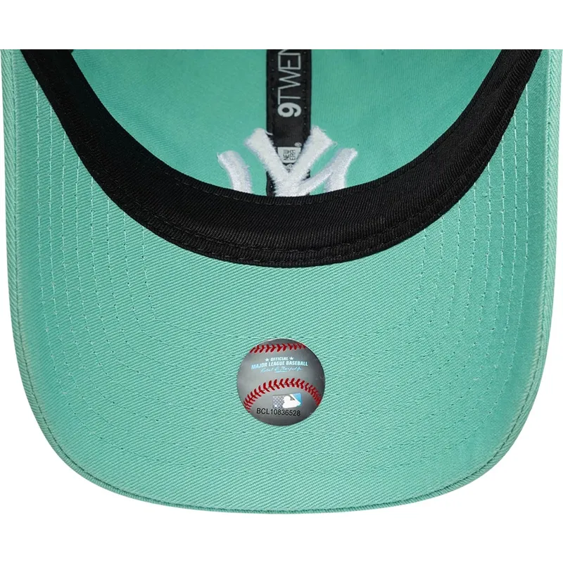 cappellino-con-visiera-curva-verde-chiaro-regolabile-9twenty-league-essential-di-new-york-yankees-mlb-di-new-era